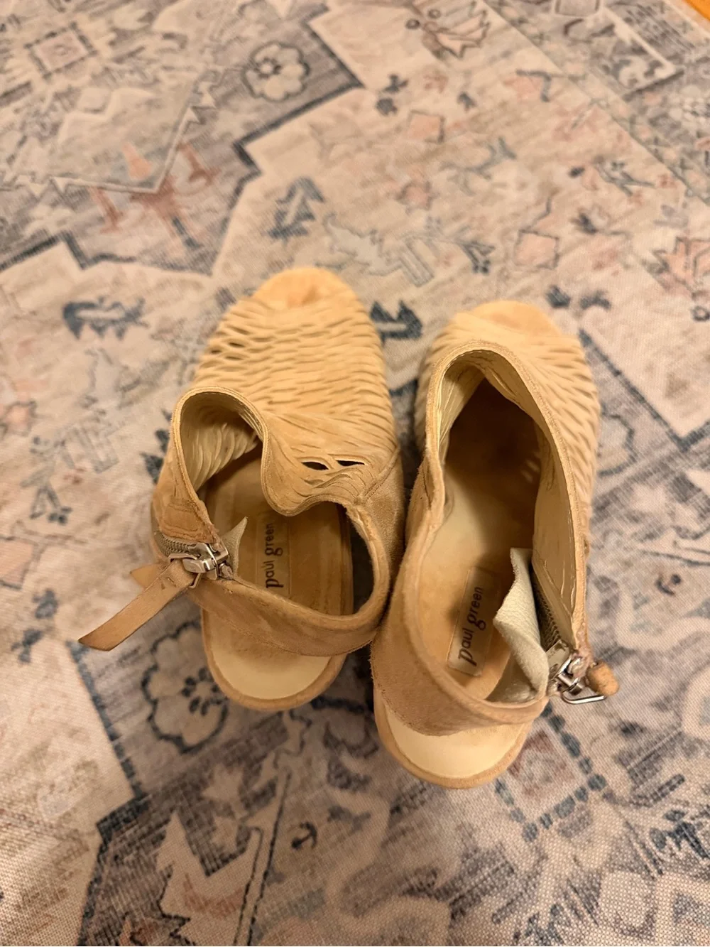 Paul Green Beige Suede Laser-Cut Peep-Toe Block-Heel Ankle-Height Sandals - Picture 3 of 6